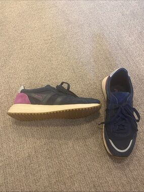 Gola Sneaker with Pink/purple Heel Accent